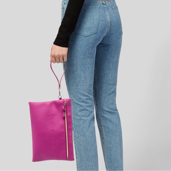 Ted Baker London Fuchsia Vinyl Deboss Wristlet Pouch NWT - Picture 5 of 6